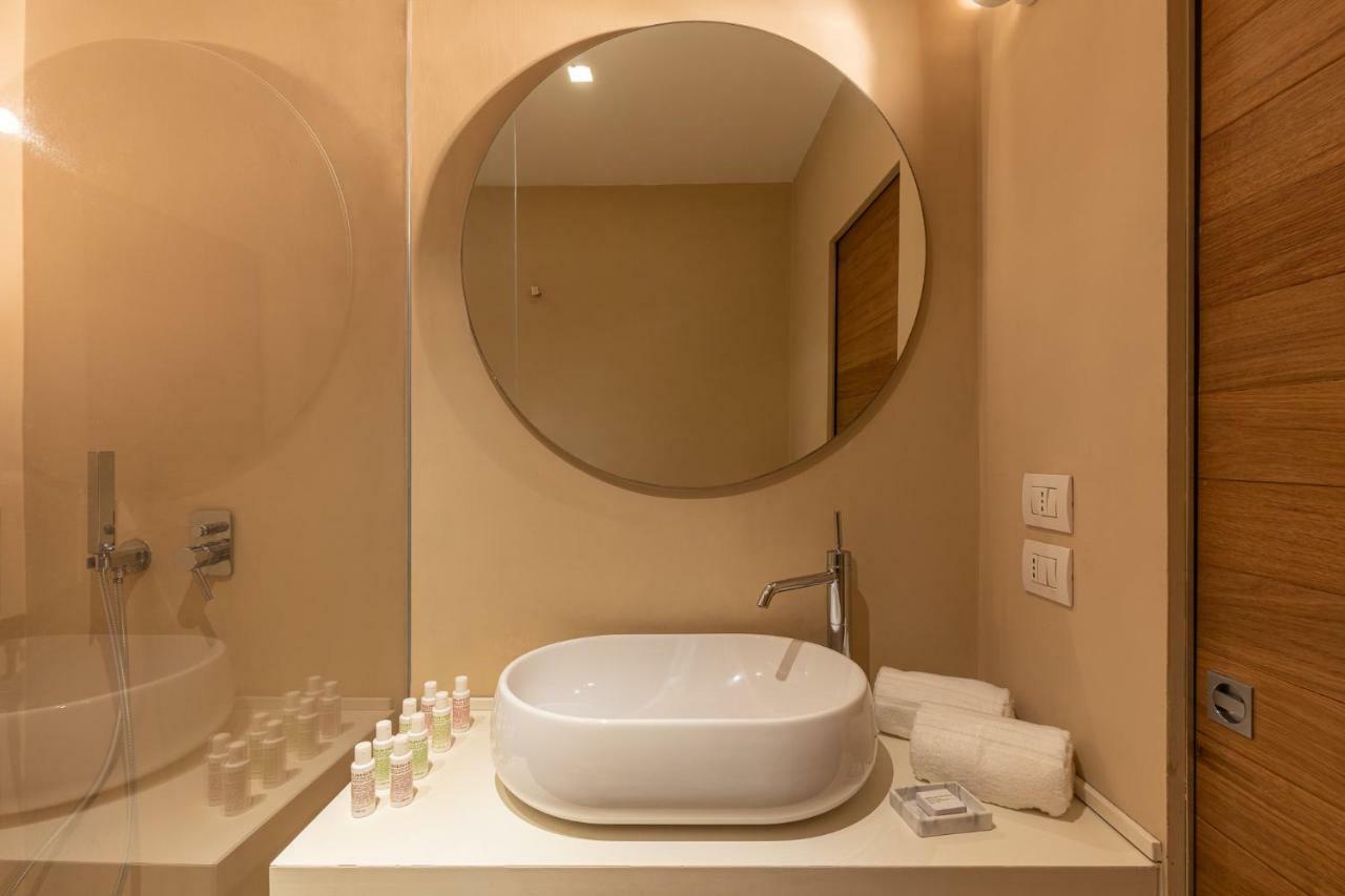 Beplace Garibaldi Suites Milan Exterior photo